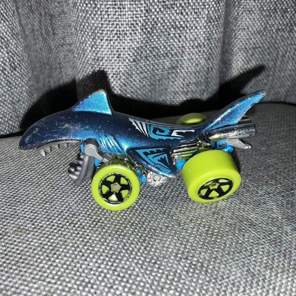 Hot Wheels for 2016‎ Street Beasts Series Shark Bite Blue Tribal Crooked Wheel